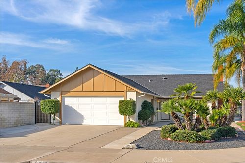 23551 Venisia, Laguna Hills, CA, 92653-1932 | Card Image