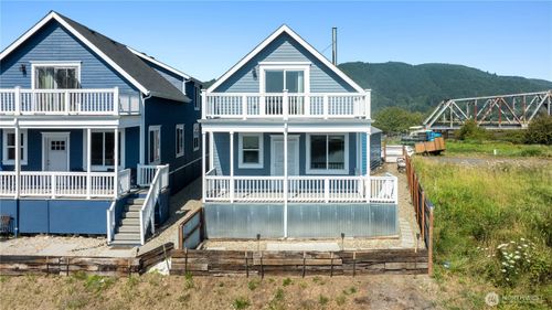 346 Island Ln, Raymond, WA, 98577-3204 | Card Image