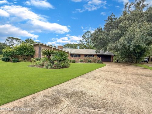 209 Carnoustie Court, Ocean Springs, MS, 39564 | Card Image