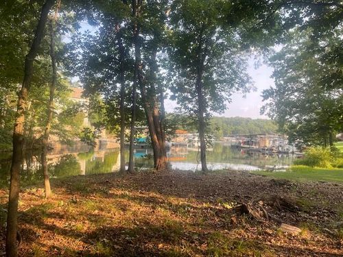 713 Muirfield Dr, SUNRISE BEACH, MO, 65079-5410 | Card Image