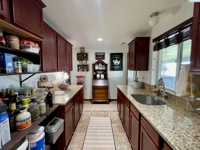 223108 E Perkins Rd, Home with 4 bedrooms, 4 bathrooms and null parking in Kennewick WA | Image 17