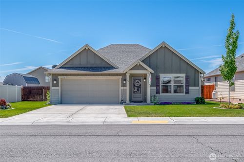 22 K St Ne, Quincy, WA, 98848-1759 | Card Image