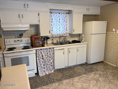 4 Pleasant St, Adams, MA, 01220-1722 | Card Image