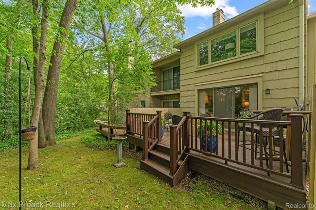 Spacious Trex deck | Image 30