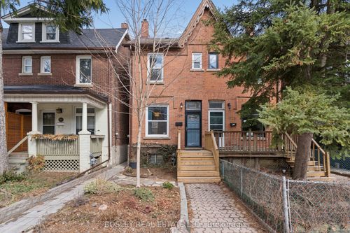 725 Manning Ave, Toronto, ON, M6G2W5 | Card Image