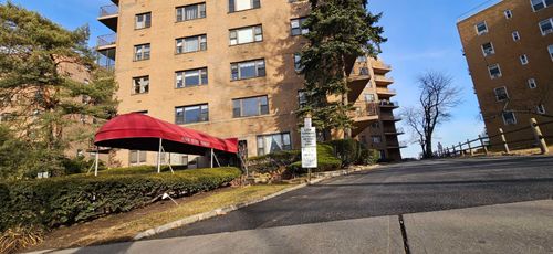 apt-4g-8800 Boulevard E, North Bergen, NJ, 07047-6022 | Card Image