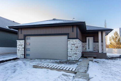 37 Terra Close, Red Deer, AB, T4P0T7 | Card Image