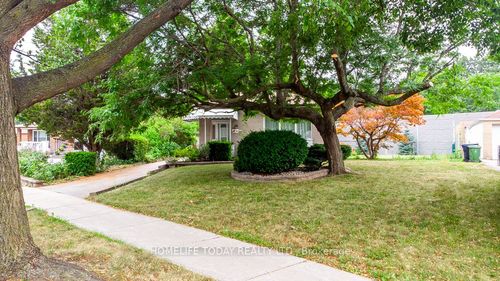 61 Lord Roberts Dr, Scarborough, ON, M1K3W1 | Card Image