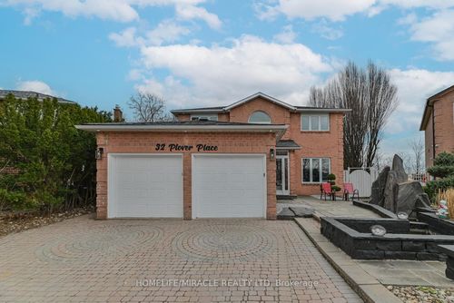 32 Plover Pl, Brampton, ON, L6W4C4 | Card Image