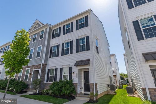 10 Manchester Dr, HATBORO, PA, 19040-1341 | Card Image