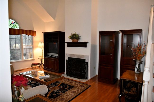 102 Linden Ct, Condo with 3 bedrooms, 3 bathrooms and 2 parking in Seven Fields PA | Image 12