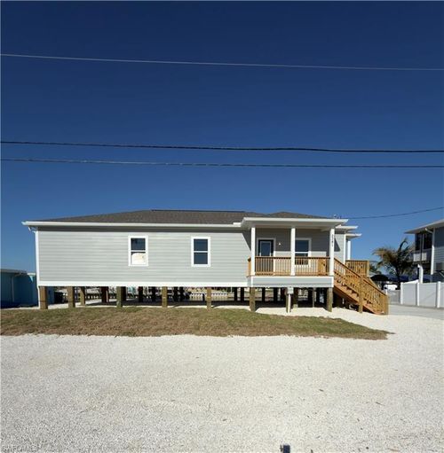 2381 Oleander St, SAINT JAMES CITY, FL, 33956-2032 | Card Image
