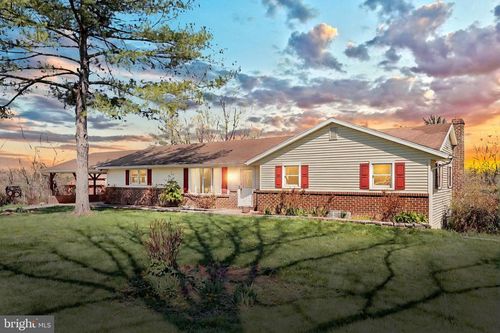 2042 Baltimore Pike, EAST BERLIN, PA, 17316-9191 | Card Image
