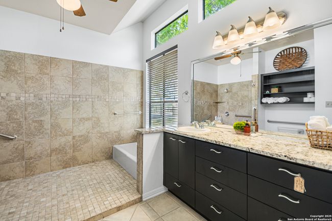 2nd Primary Bathroom - downstairs | Image 28