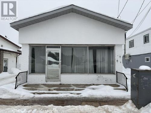 122 Poplar Ave, Sault Ste Marie, ON, P6B2W9 | Card Image