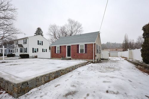 232 Pleasant St, Melrose, MA, 02176-5108 | Card Image