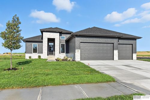 11108 S 218th St, Gretna, NE, 68028-5122 | Card Image
