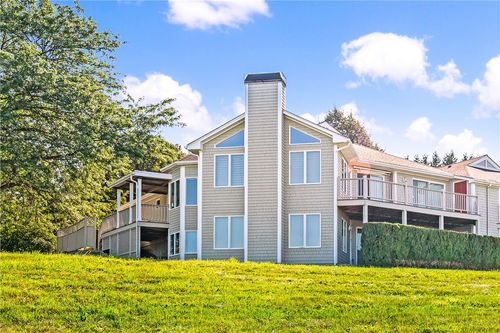200 Arboretum Ln, Bristol, RI, 02809-1593 | Card Image