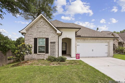 711 Sehdeva Memorial Dr, Baton Rouge, LA, 70820-2901 | Card Image