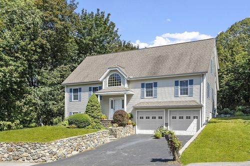 64 Harrison Ave, Wakefield, MA, 01880-4358 | Card Image