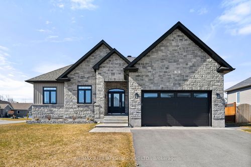 74 Jim Brownell Boulevard, South Stormont, ON, K0C1P0 | Card Image