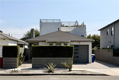 1042 Garfield Avenue, Venice, CA, 90291 | Card Image