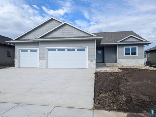 839 Yuzina Ave Avenue, Harrisburg, SD, 57032 | Card Image
