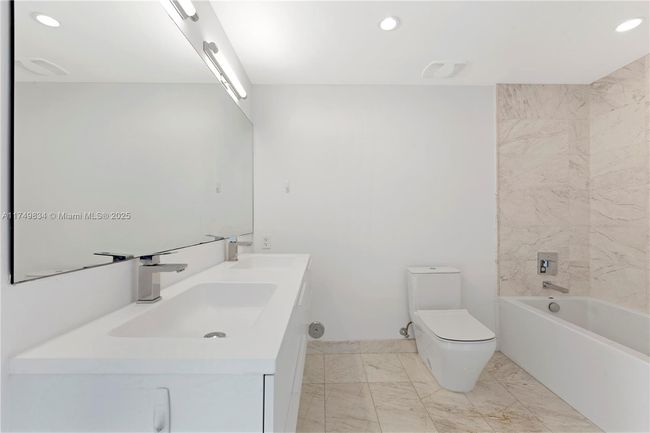 6A-S - 9940 W Bay Harbor Dr, Condo with 2 bedrooms, 2 bathrooms and null parking in Bay Harbor Islands FL | Image 14