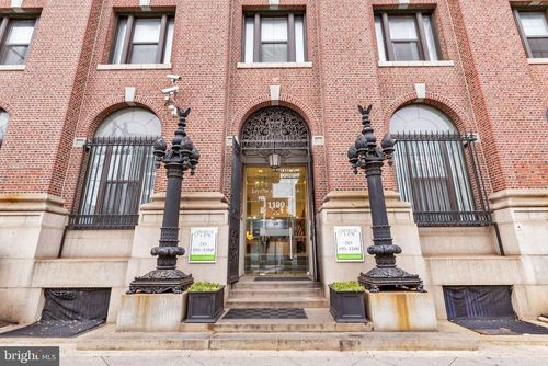 unit-607b-1100 S Broad St, PHILADELPHIA, PA, 19146-5035 | Card Image