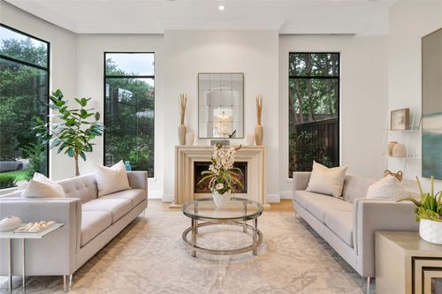 3845 N Versailles Ave, Dallas, TX, 75209-5925 | Card Image