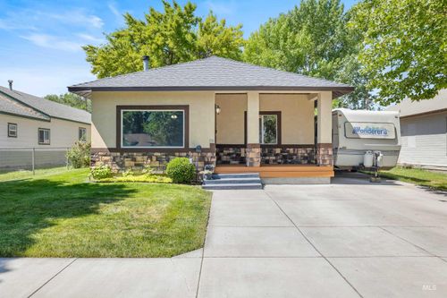 534 3rd Ave E, Twin Falls, ID, 83301-7132 | Card Image