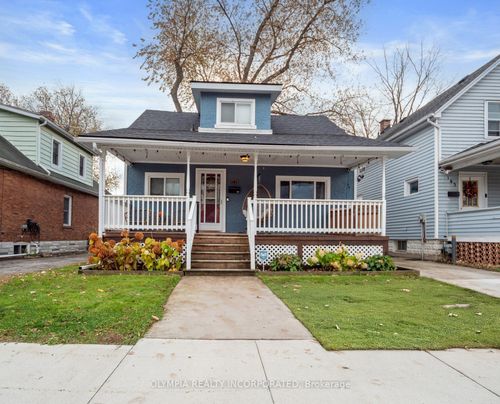 141 Elizabeth St W, Welland, ON, L3C4M3 | Card Image