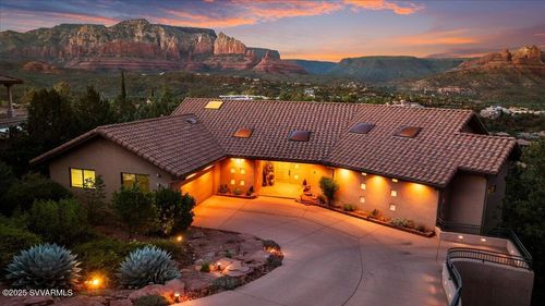 33 Rue De Lynn, Sedona, AZ, 86336-5971 | Card Image