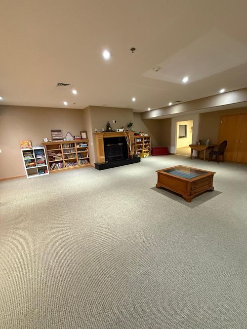 710 Park Island Dr Sw, HUTCHINSON, MN, 55350-2046 | Card Image