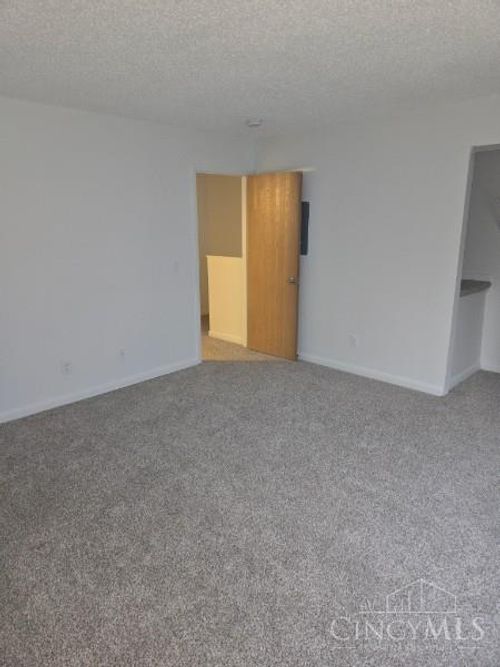 5146 Red Cloud Court, Oxford, OH, 45046 | Card Image