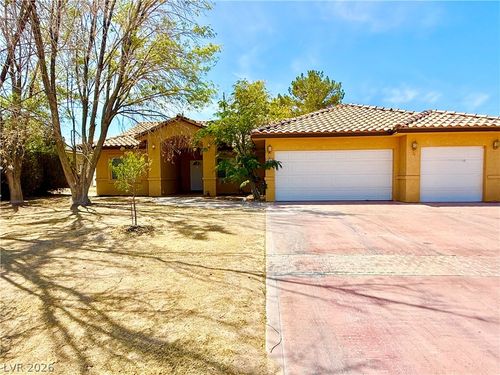 3810 Mount Charleston Dr, Pahrump, NV, 89048-1056 | Card Image