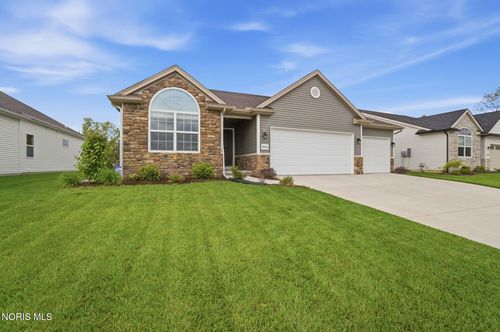 1001 Plum Grove Ln, Toledo, OH, 43615-4271 | Card Image