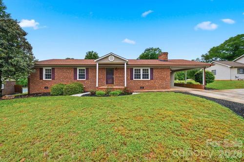 190 Dixie Trail Dr, Forest City, NC, 28043-5692 | Card Image