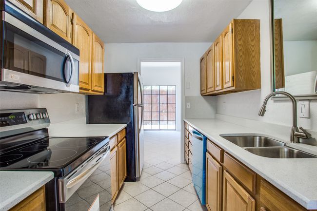 APT-101 - 3817 Rawlins St, Condo with 2 bedrooms, 3 bathrooms and null parking in Dallas TX | Image 11