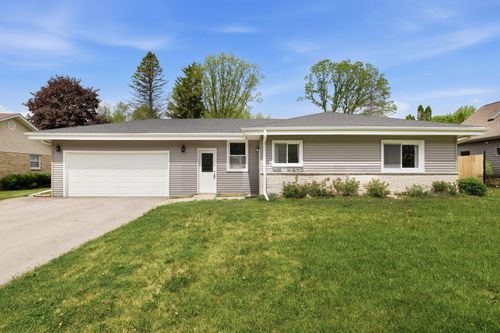 W60N873 Sheboygan Rd, Cedarburg, WI, 53012-1324 | Card Image