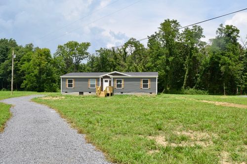 2192 Shrum Cemetery Rd, Westmoreland, TN, 37186-2844 | Card Image