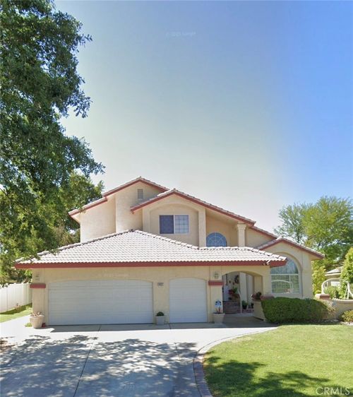 14932 Shady Elm Ln, Helendale, CA, 92342-7609 | Card Image