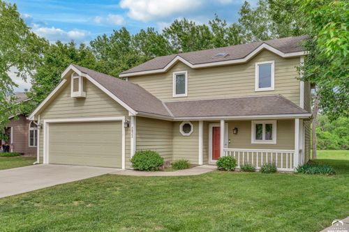 2832 Meadow Dr, Lawrence, KS, 66047-3240 | Card Image