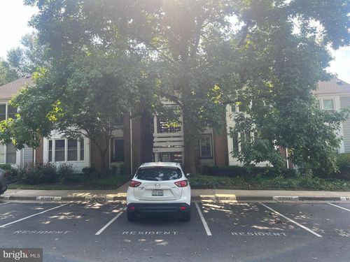 7596 Lakeside Village Dr, FALLS CHURCH, VA, 22042-7554 | Card Image