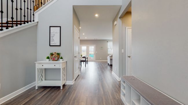 Entry foyer | Image 6