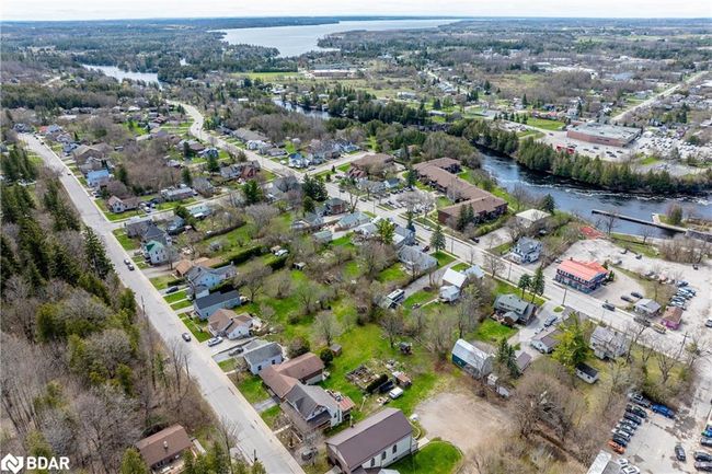 28 Bond St E, House other with 3 bedrooms, 2 bathrooms and 2 parking in Fenelon Falls ON | Image 44