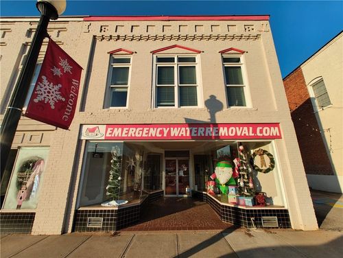 15 State St, Commerce, GA, 30529-1932 | Card Image