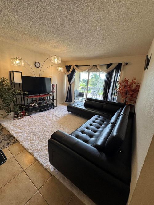203-1500 Se Royal Green Cir, Port St Lucie, FL, 34952-4659 | Card Image