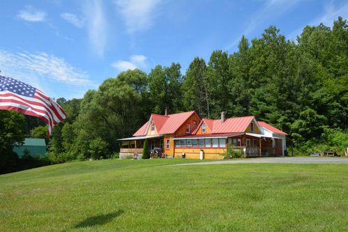 96 Mill St, North Hartland, VT, 05052-9722 | Card Image