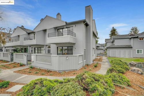 223 Sunspring Ct, Pleasant Hill, CA, 94523-4721 | Card Image